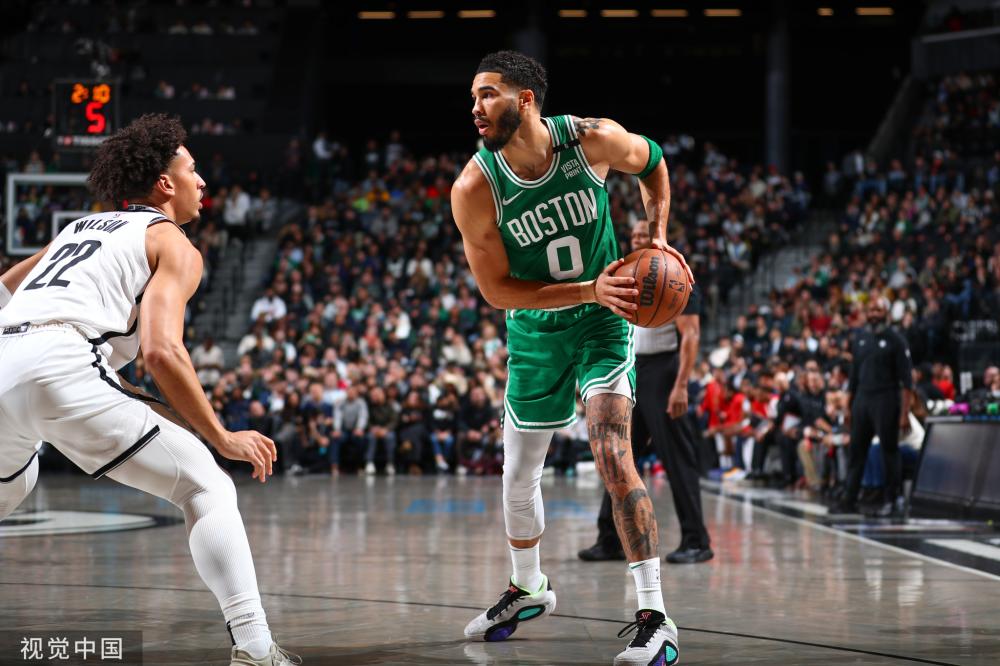 动选手在探 动选手在探